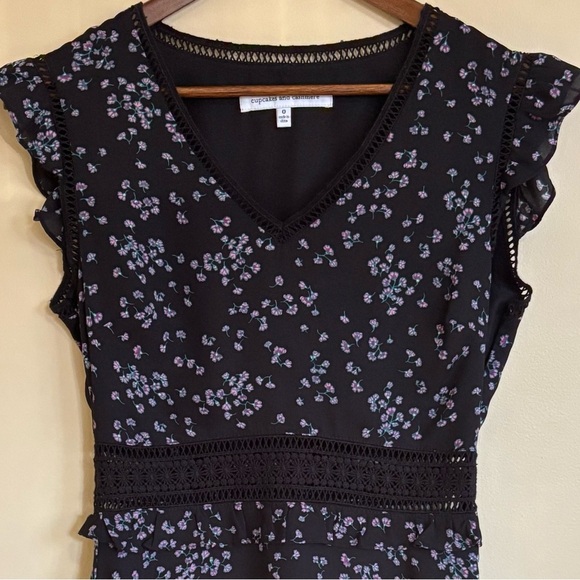 Cupcakes & Cashmere| Ruffled Black Lace Floral Chiffon Mini Dress Sz 0 - Picture 2 of 7